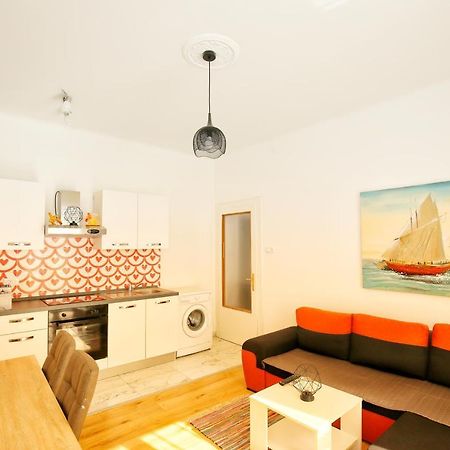 Family Apartment غييكا المظهر الخارجي الصورة