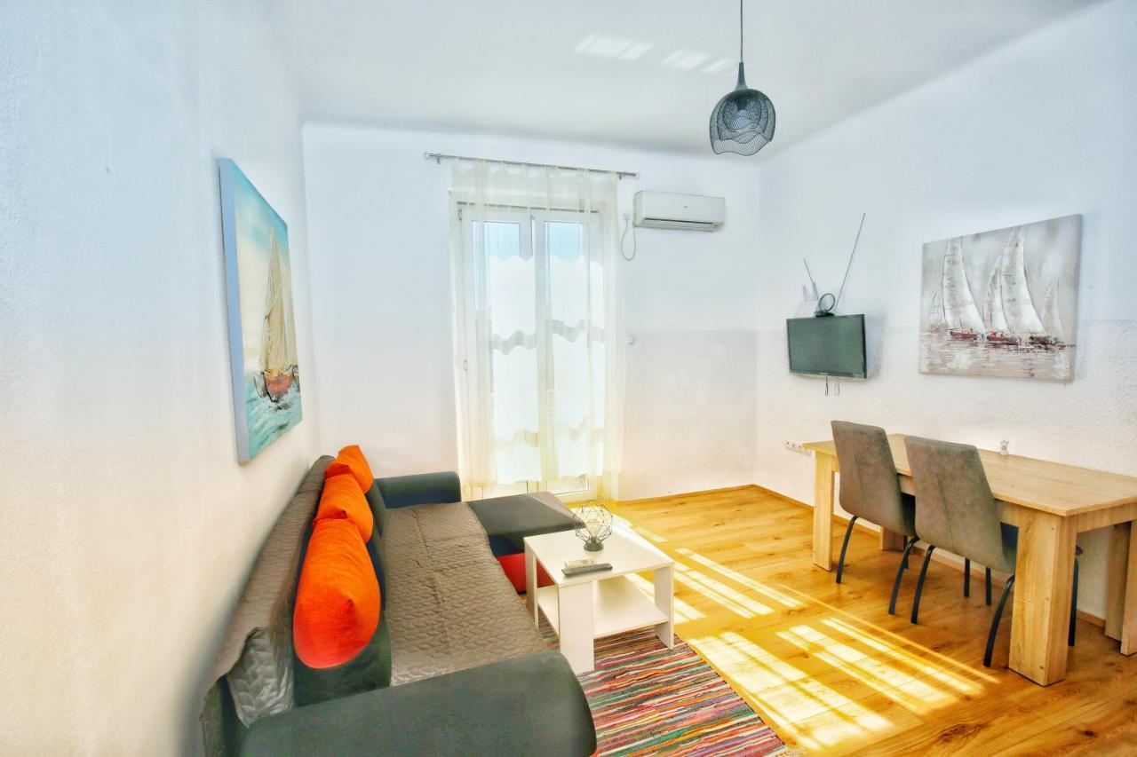 Family Apartment غييكا المظهر الخارجي الصورة