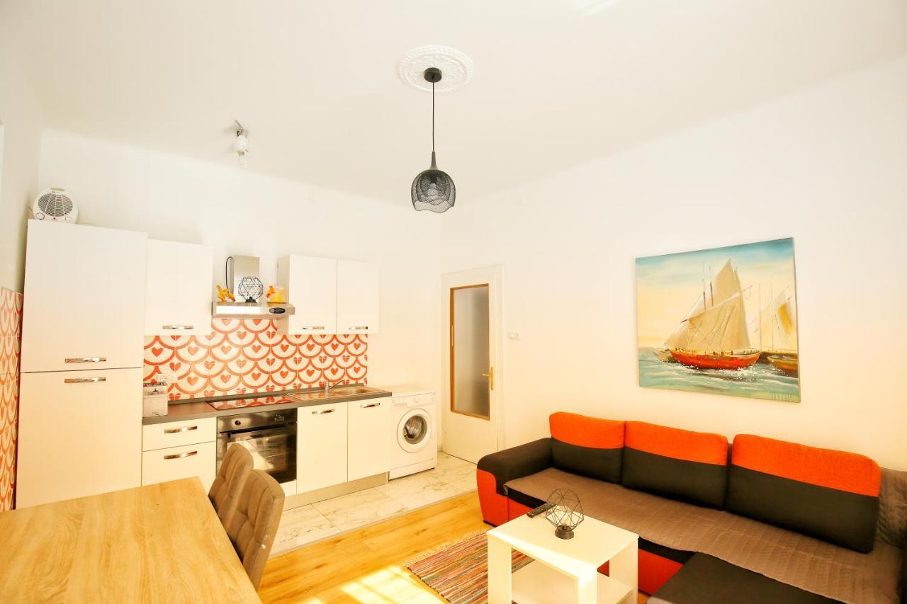 Family Apartment غييكا المظهر الخارجي الصورة